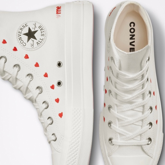 Converse Chuck Taylor All Star Platform High Embroidered Hearts Red White size 6 - Picture 6 of 9